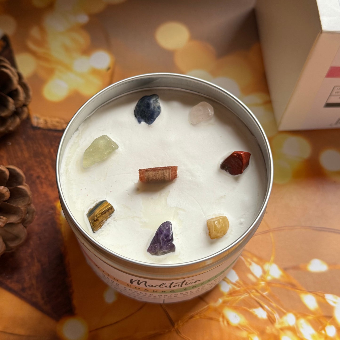 Meditation Scented Candle with 7 Chakra Crystals, Hand-poured Natural Soy Wax with a Crackling Wood Wick