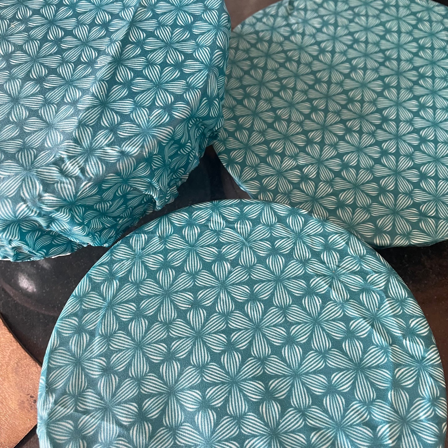 Set of 3 Elasticated Beeswax Bowl Covers, Size 14cm, 19cm and 24cm