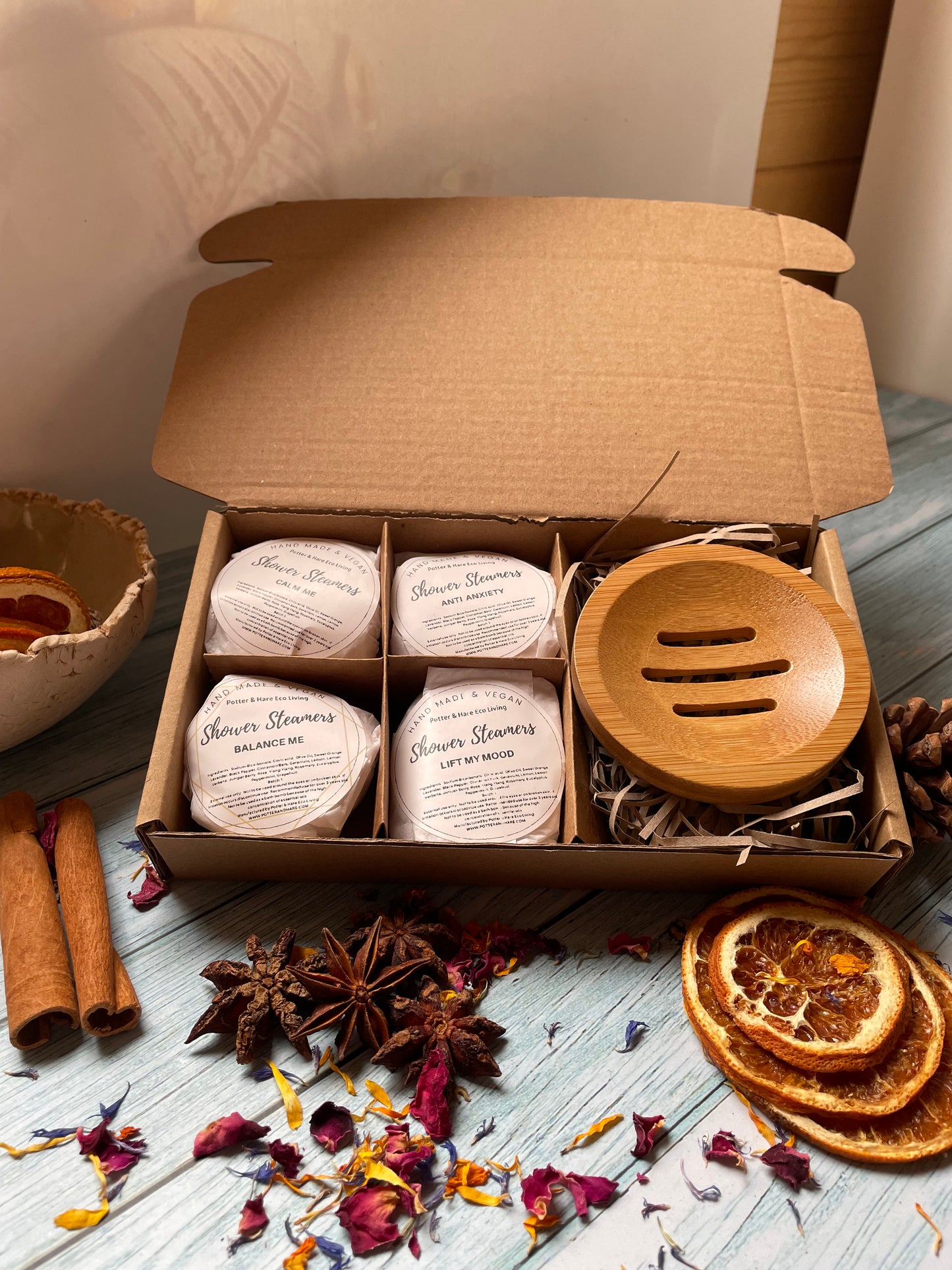 Gift Box of Wrapped Aromatherapy Shower Steamers x 4 + Tray