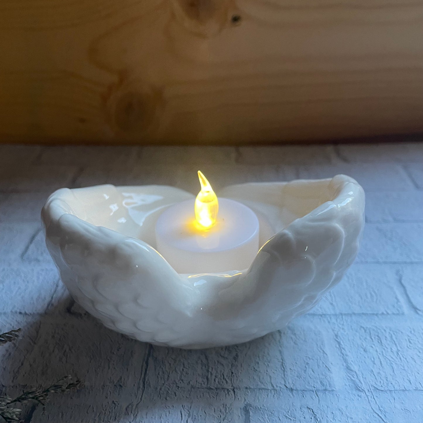 Angel Wing T-light Holder with Flameless Tea Light included, 9cm