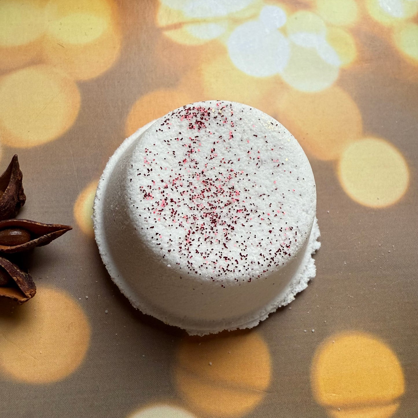 Secret Santa Shower Steamer Tin: Festive Fizz Scent