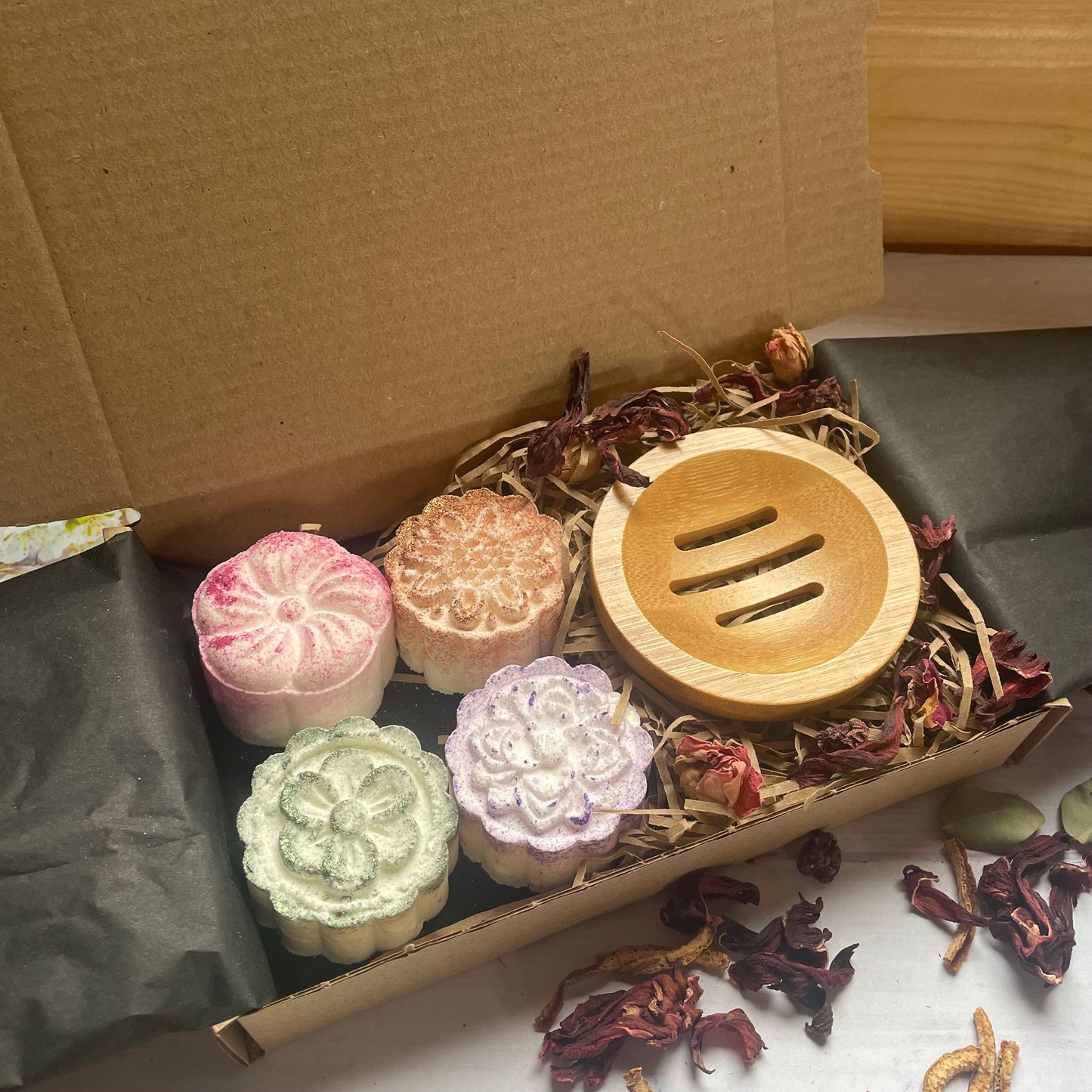 Luxury Flower-Shaped Shower Steamers, Handmade Essential Oil Aromatherapy Shower Fizzers, Pretty Shower Steamers