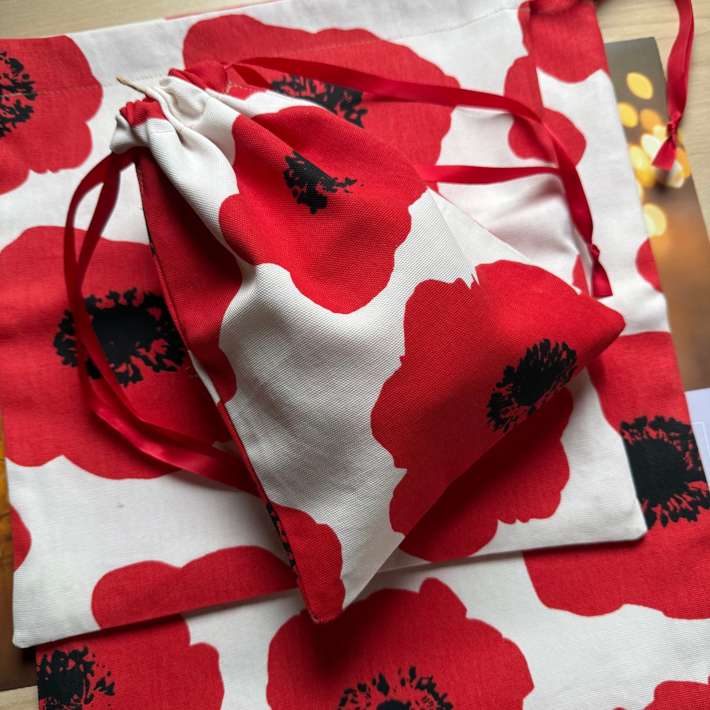 3 x Red Poppy Fabric Gift Bags: Reusable Drawstring Pouches, Set of 3, Small, Medium and Large