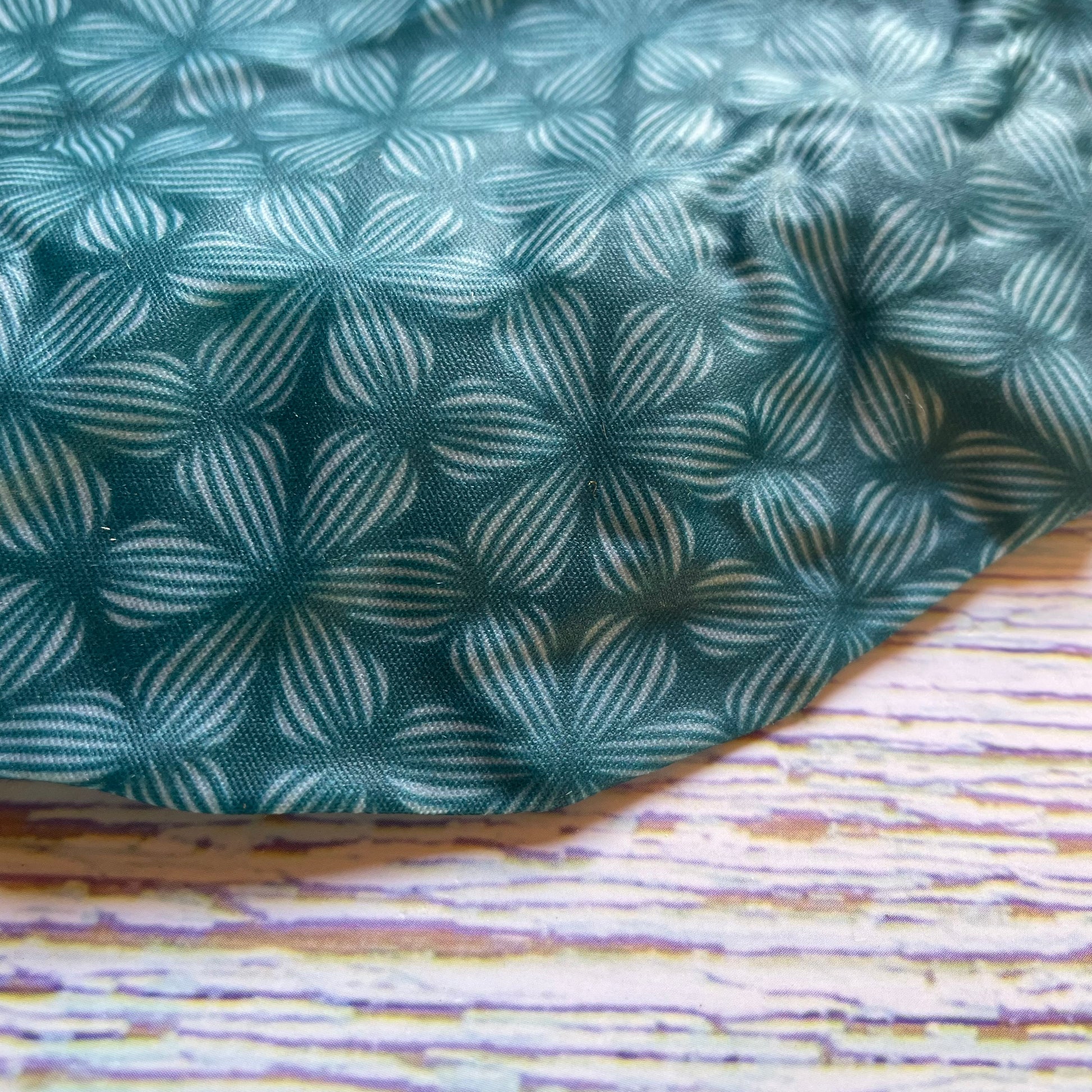 Set of 3 Elasticated Beeswax Bowl Covers, Size 14cm, 19cm and 24cm