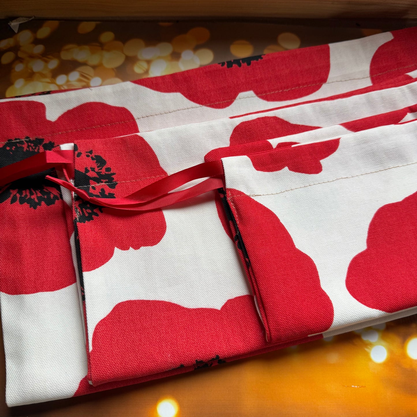 3 x Red Poppy Fabric Gift Bags: Reusable Drawstring Pouches, Set of 3, Small, Medium and Large