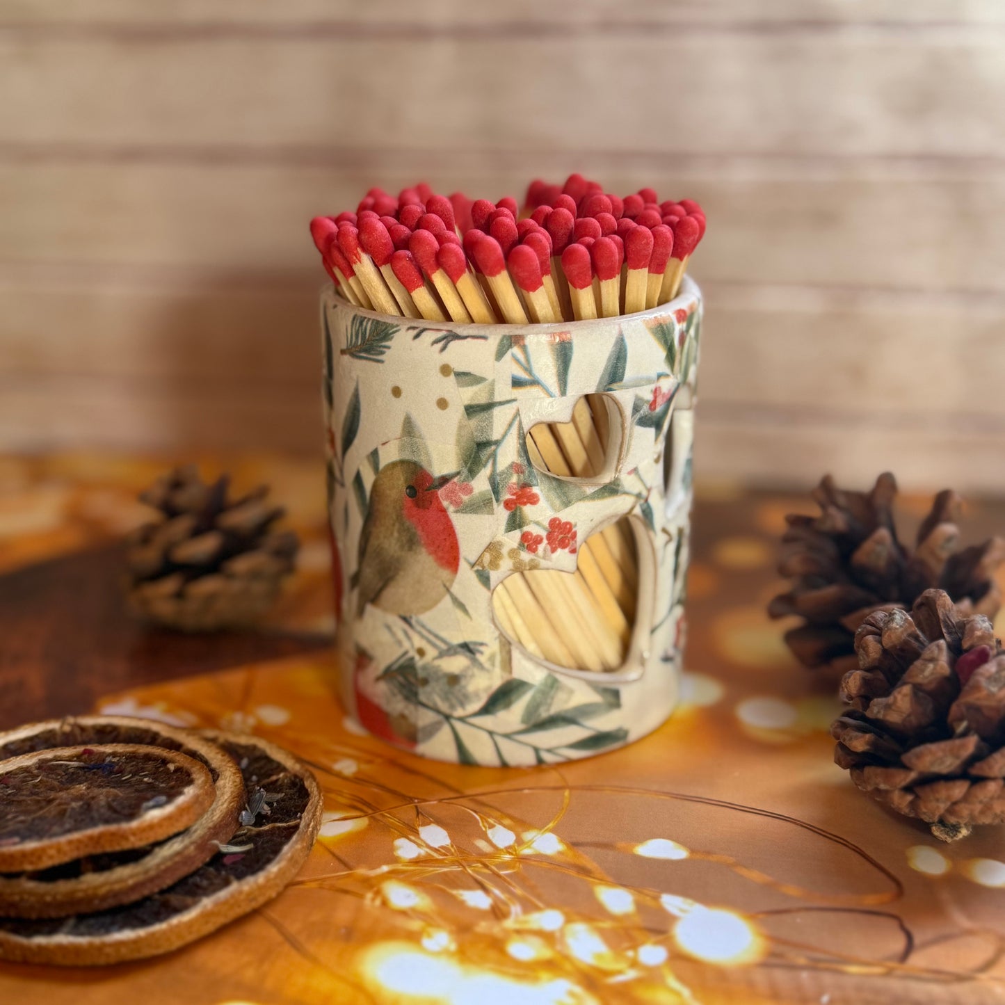 Christmas Robin Match Pot with Strike and Red 10cm Matches