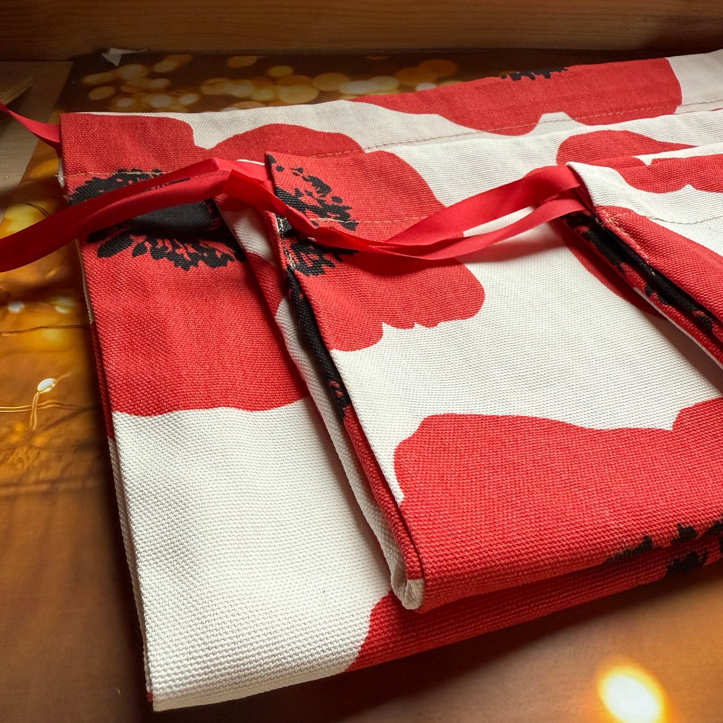 3 x Red Poppy Fabric Gift Bags: Reusable Drawstring Pouches, Set of 3, Small, Medium and Large