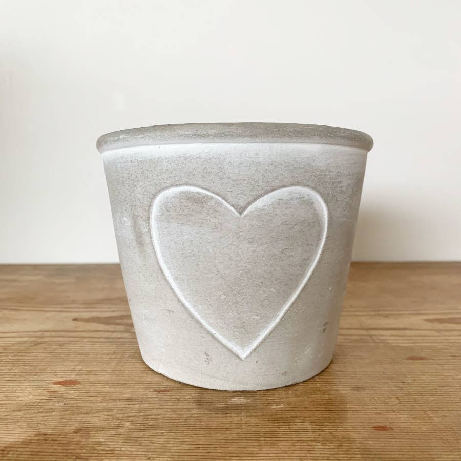 Gainsborough Giftware - Cement Pot White Heart Outline, 9.5cm